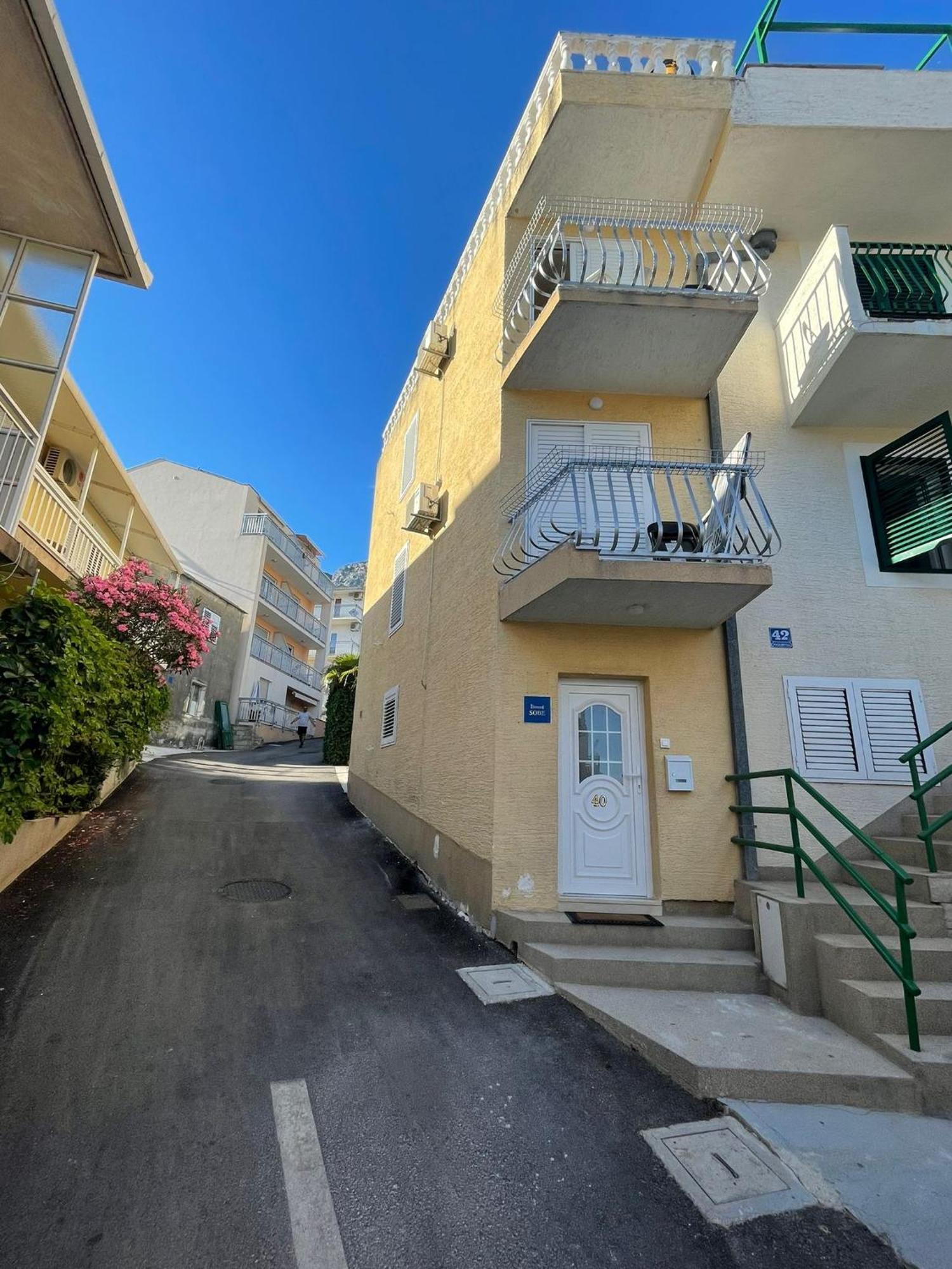 Liya Apartment Baška Voda Екстериор снимка